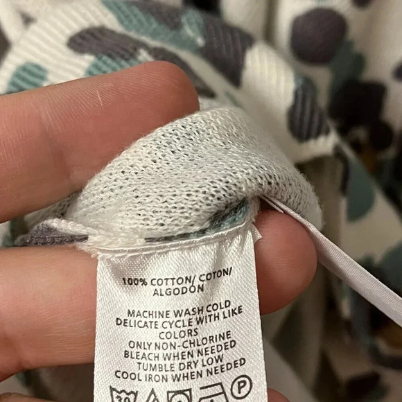 Women’s Ann Taylor Button Down Top Size Medium - Picture 4 of 7